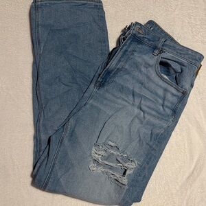 American Eagle Women’s Mom Light Blue Ripped Jeans